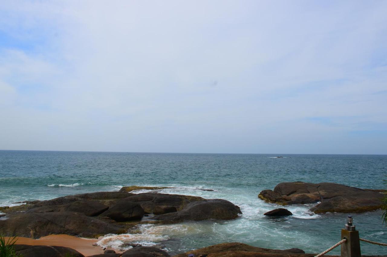 Ocean Caves, Balapitiya住宿加早餐旅馆 外观 照片