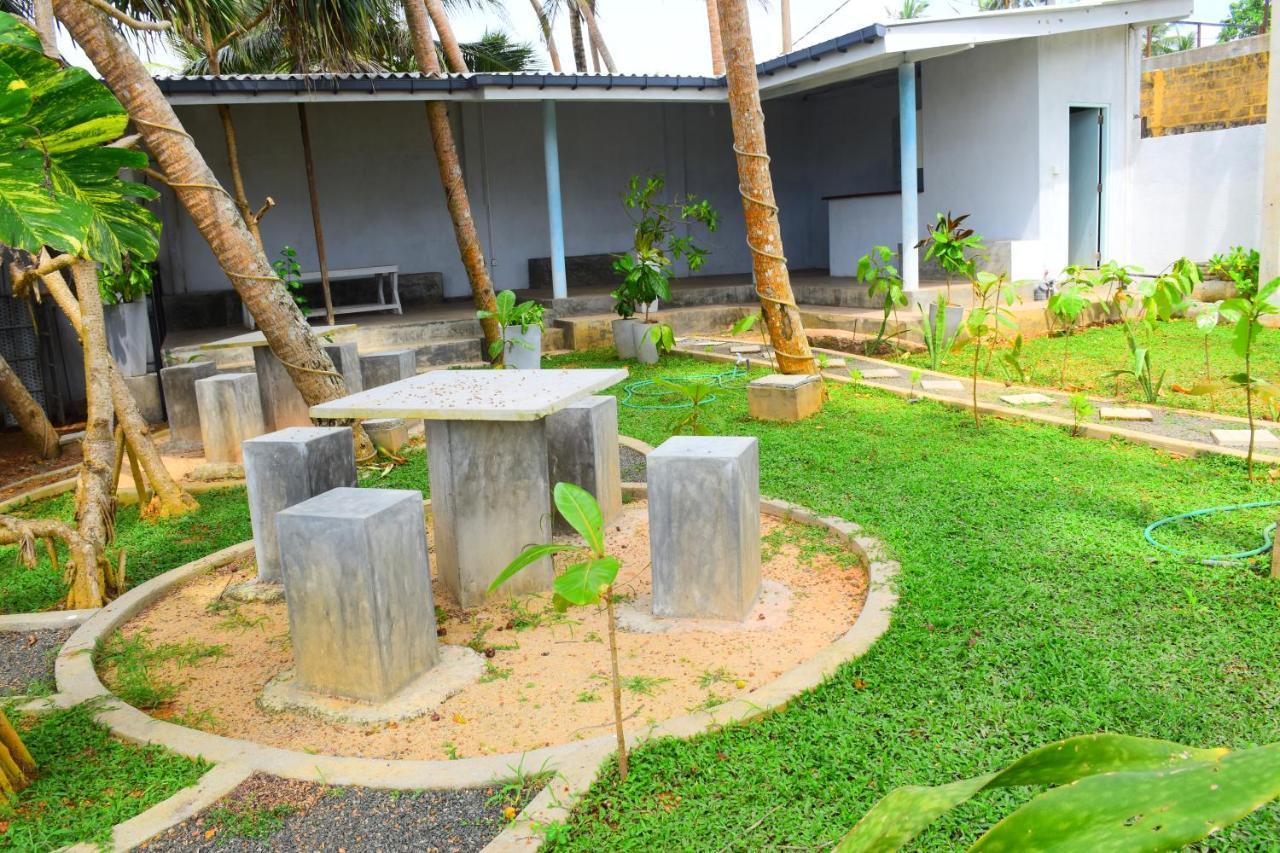 Ocean Caves, Balapitiya住宿加早餐旅馆 外观 照片